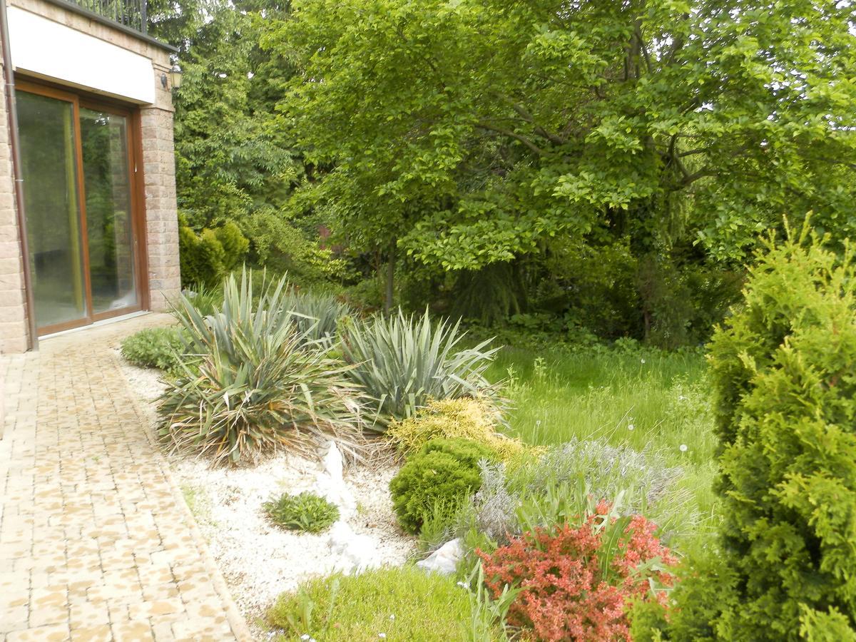 Nagyret Panzio Eger Bed & Breakfast Exterior photo